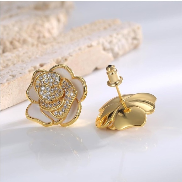 18k Diamond Camellia Earrings - Picture 2 of 6